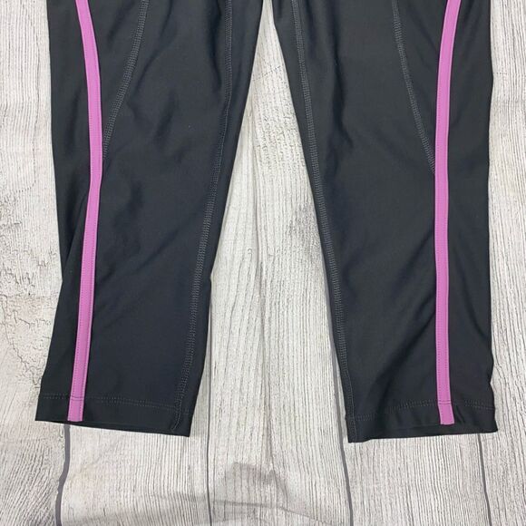 Xersion Capri style compression pants grey w/pink borders sz small women - Picture 2 of 8